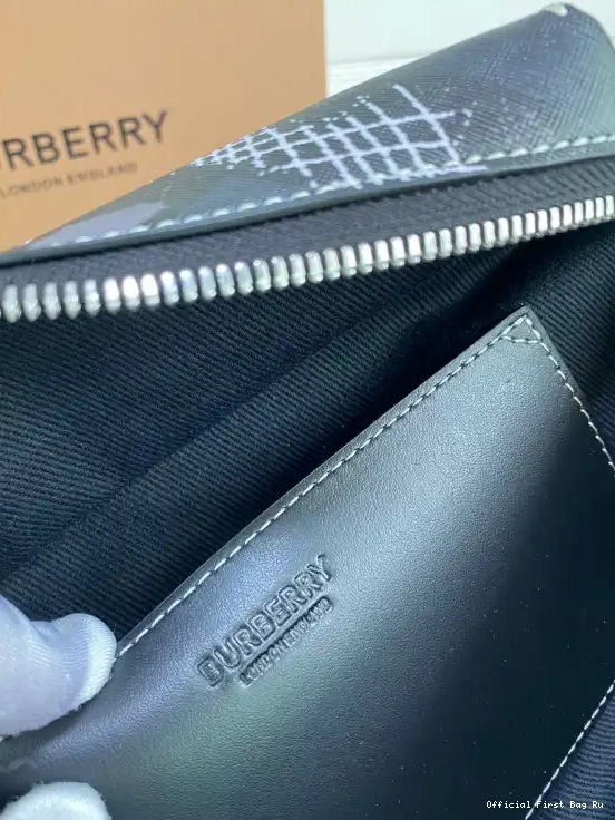 Official FirstBag Ru Bag Bum BURBERRY 0604